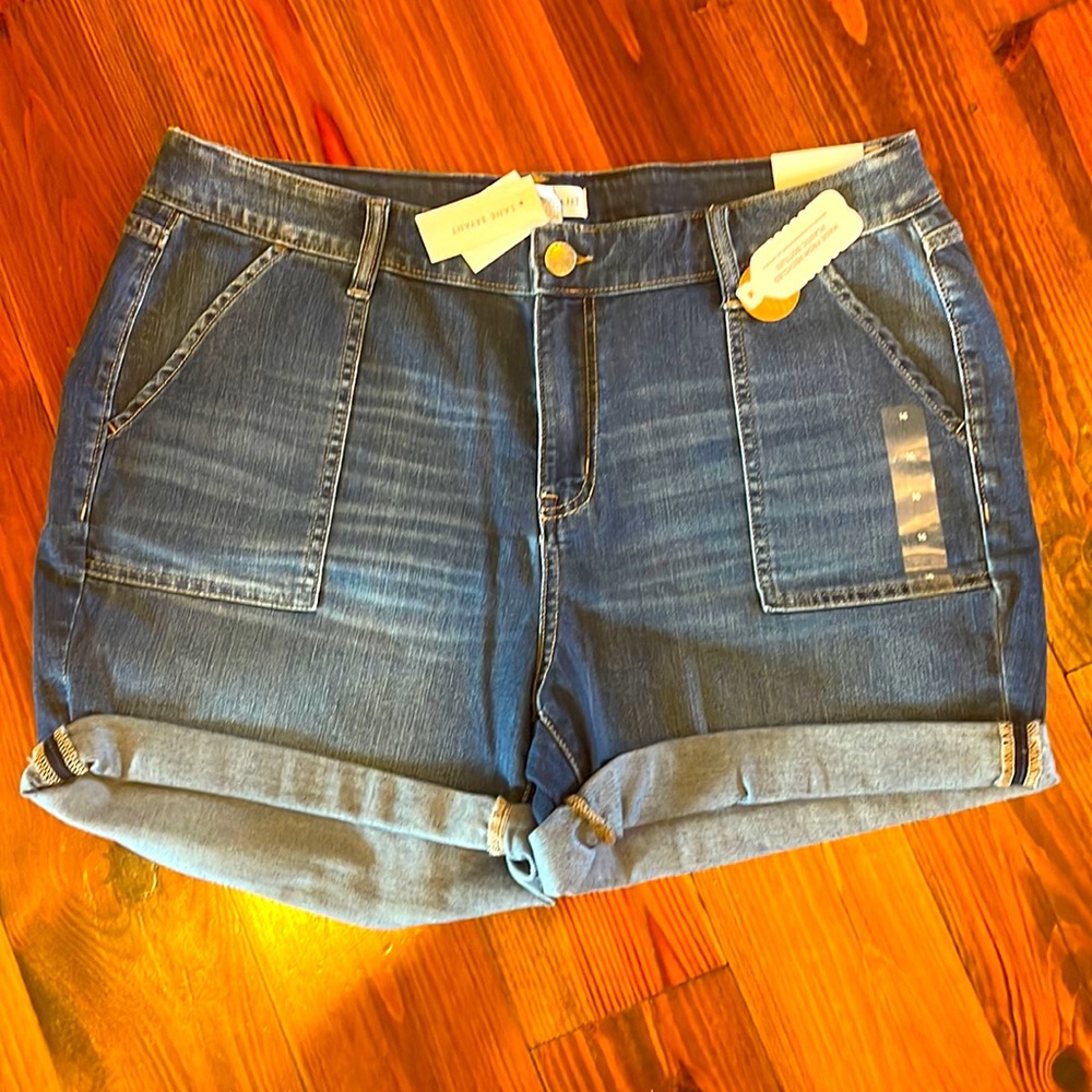 Lane Bryant Girlfriend short